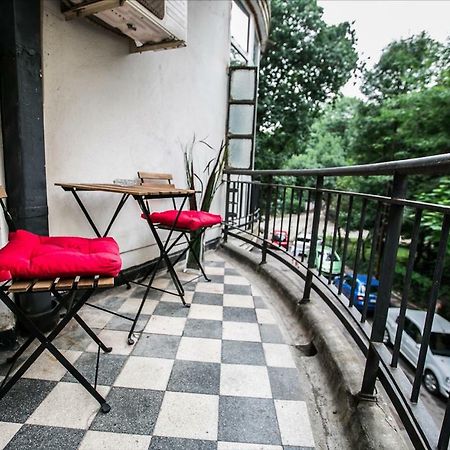 Cismigiu Garden Studio Apartment Bucharest Exterior photo