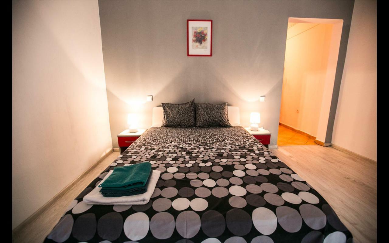 Cismigiu Garden Studio Apartment Bucharest Exterior photo